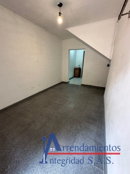 Apartaestudio en arriendo Antioquia Medellín Los Pinos 30 m2 Habitaciones 1 Baños 1 Garajes 0 Precio $2000000
