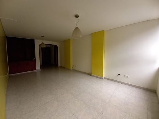 Apartamento en venta Risaralda Pereira Sector Galeria Central 141 m2 Habitaciones 4 Baños 2 Garajes 1 Precio $490000000