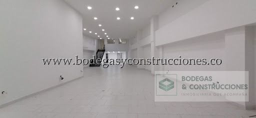 Local en arriendo Antioquia Itagüí Villa Paula 310 m2 Habitaciones 0 Baños 6 Garajes 1 Precio $14000000