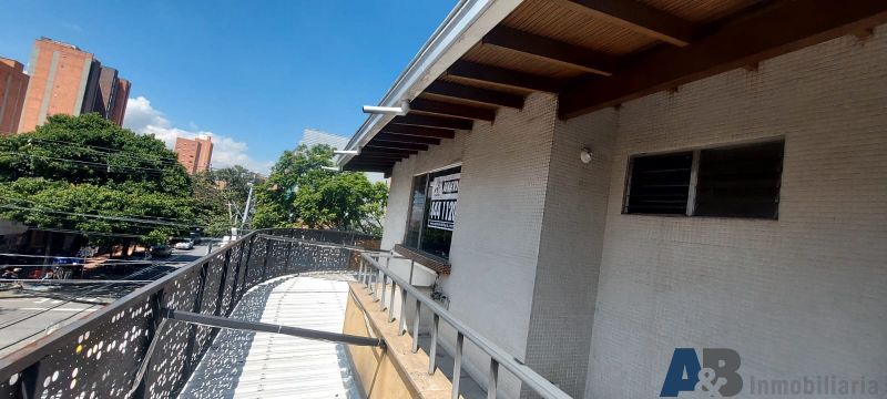 Oficina en arriendo Antioquia Medellín Calasanz 125 m2 Habitaciones 0 Baños 2 Garajes 0 Precio $2800000
