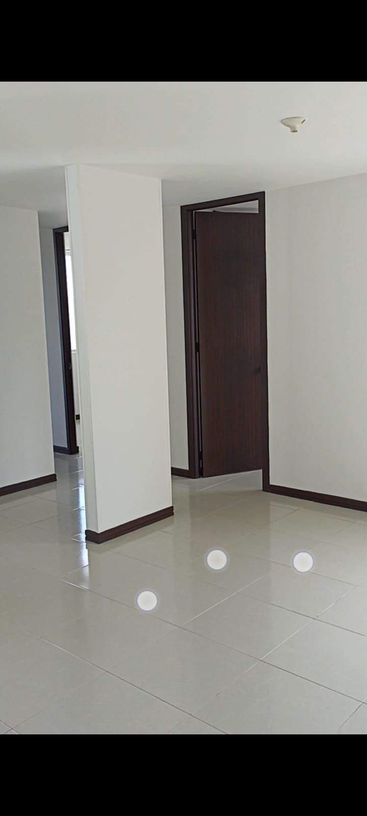 Apartamento en arriendo Valle Del Cauca Cali Lili 70 m2 Habitaciones 3 Baños 2 Garajes 2 Precio $1050000