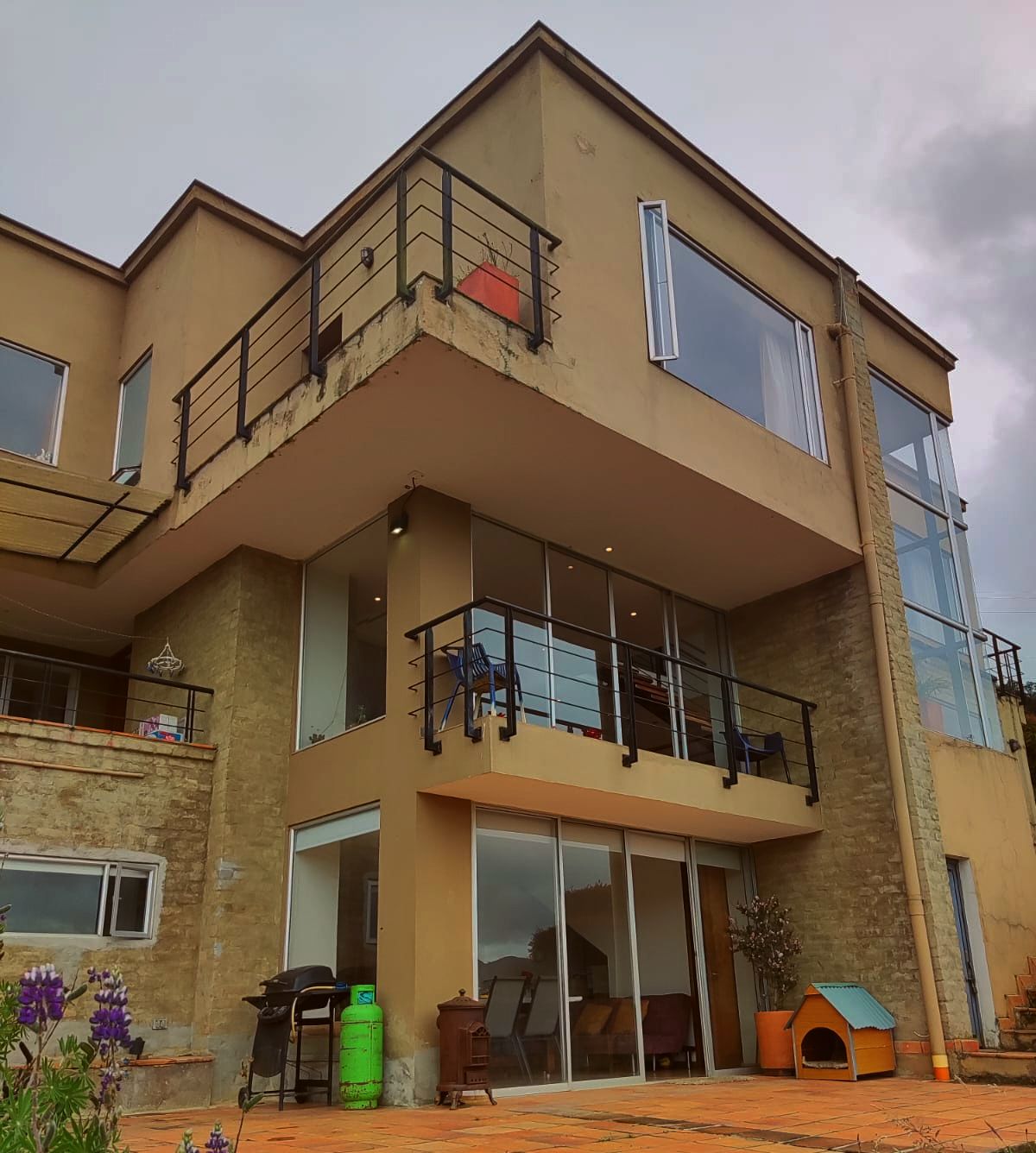 Casa en venta Cundinamarca La Calera Montebelo 3000 m2 Habitaciones 3 Baños 4 Garajes 6 Precio $1800000000