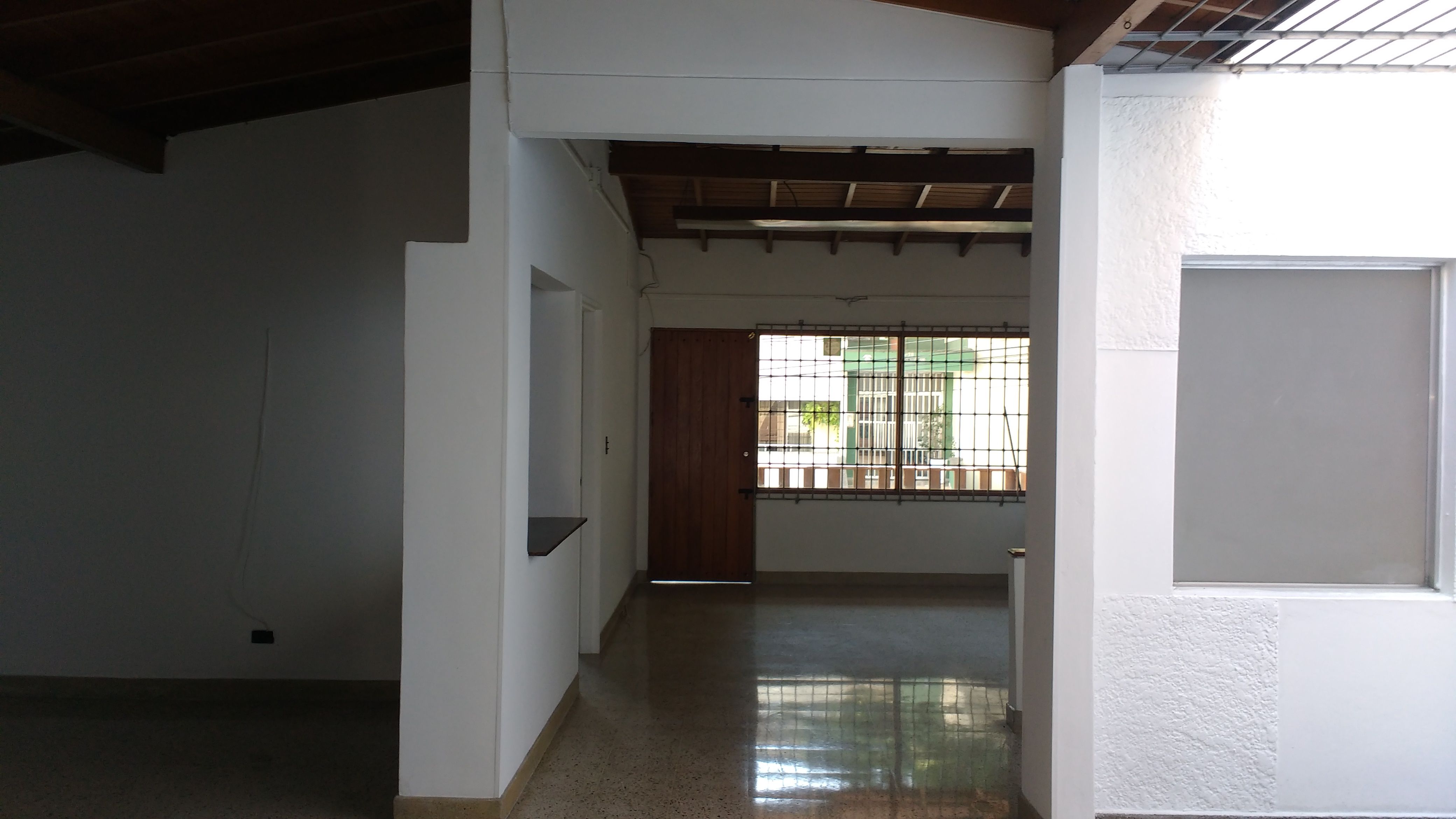 Local en arriendo Antioquia Medellín Manila 263 m2 Habitaciones 0 Baños 4 Garajes 0 Precio $9000000