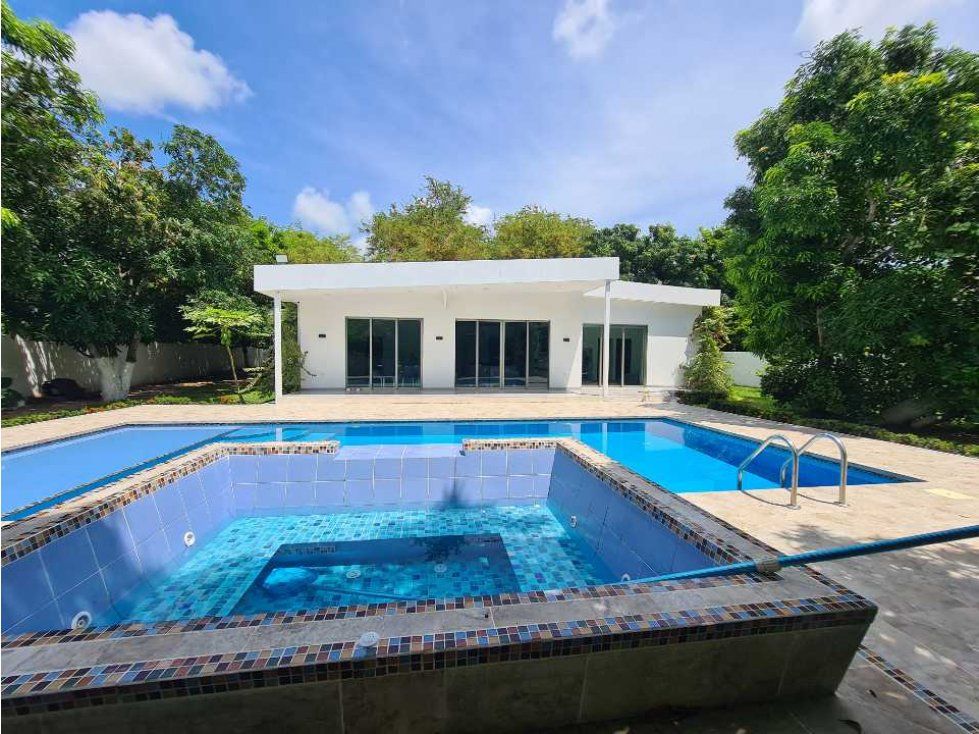 Casa en venta Atlántico Sabanagrande Sabanagrande 297 m2 Habitaciones 7 Baños 6 Garajes 6 Precio $930000000