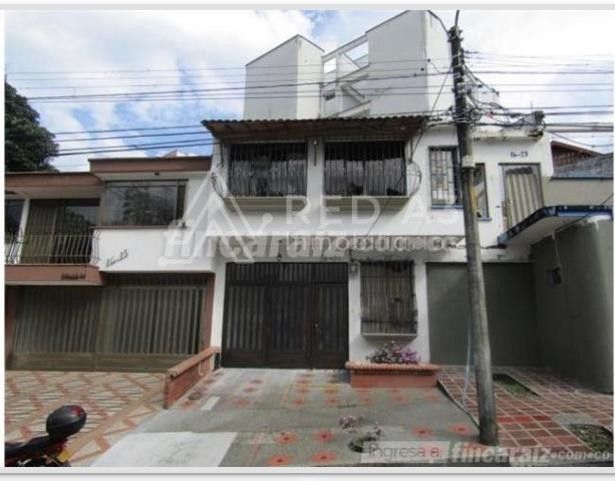 Casa en venta Risaralda Pereira Pinares De San Martin 180 m2 Habitaciones 4 Baños 6 Garajes 3 Precio $600000000