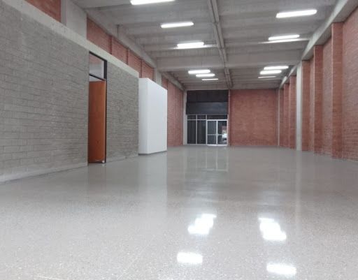 Local en arriendo Antioquia Medellín Shellmar 200 m2 Habitaciones 0 Baños 0 Garajes 3 Precio $14000000