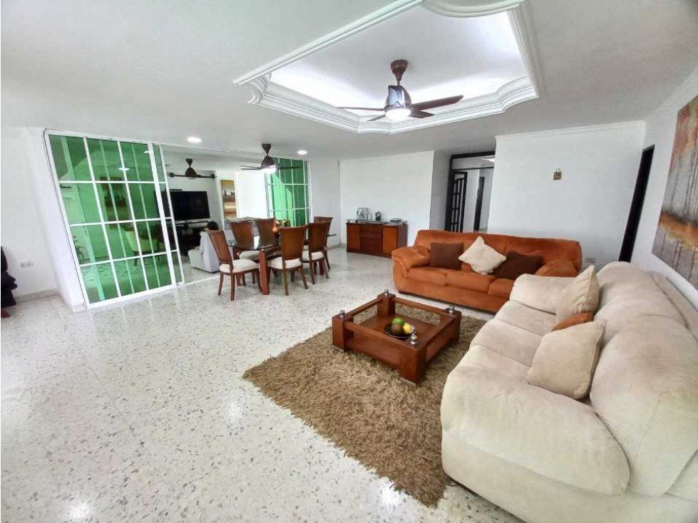 Casa en venta Atlántico Barranquilla Altamira 614 m2 Habitaciones 5 Baños 4 Garajes 4 Precio $1400000000