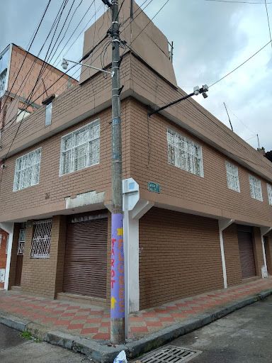 Casa en venta Cundinamarca Bogotá Ub Catalina 294 m2 Habitaciones 7 Baños 4 Garajes 0 Precio $400000000