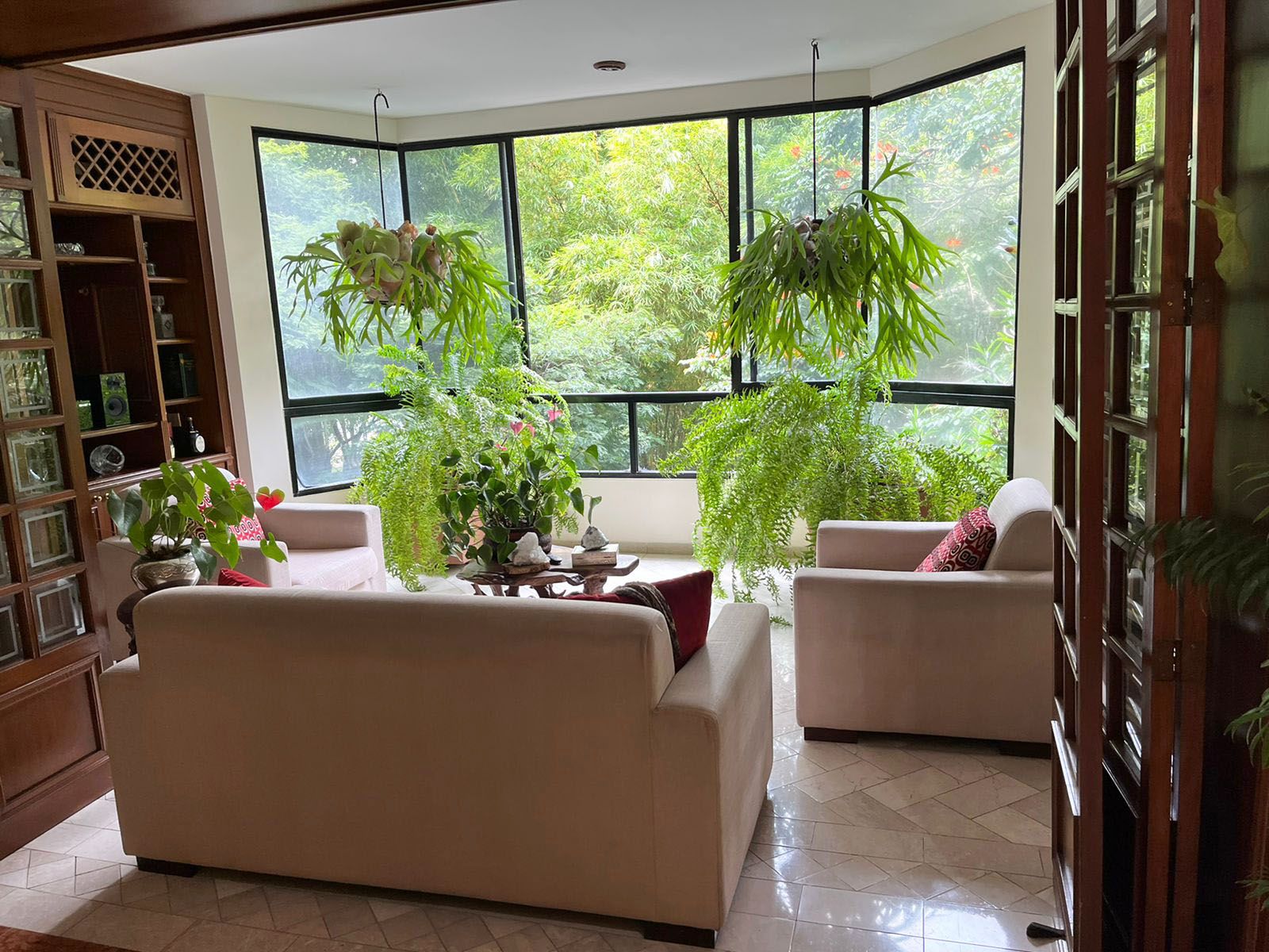 Apartamento en venta Valle Del Cauca Cali Santa Rita 255 m2 Habitaciones 3 Baños 6 Garajes 4 Precio $900000000