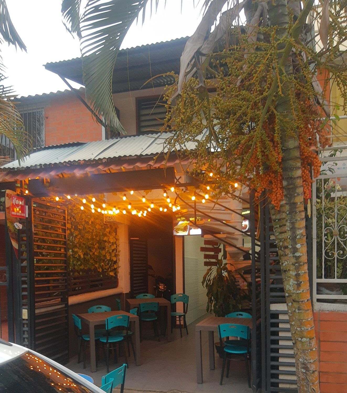 Casa en venta Valle Del Cauca Cali Lili 160 m2 Habitaciones 5 Baños 8 Garajes 2 Precio $315000000