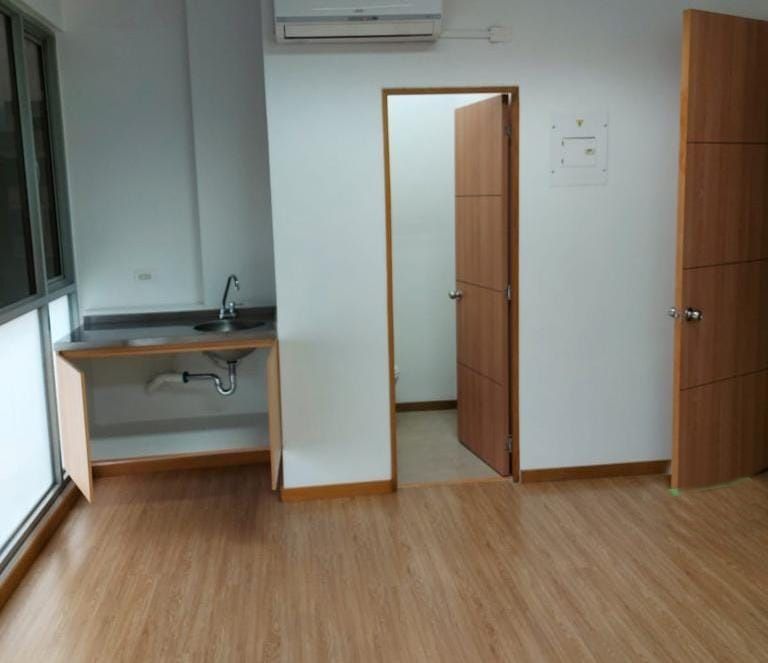 Local en venta Antioquia Medellín Otros 23 m2 Habitaciones 0 Baños 0 Garajes 1 Precio $150000000