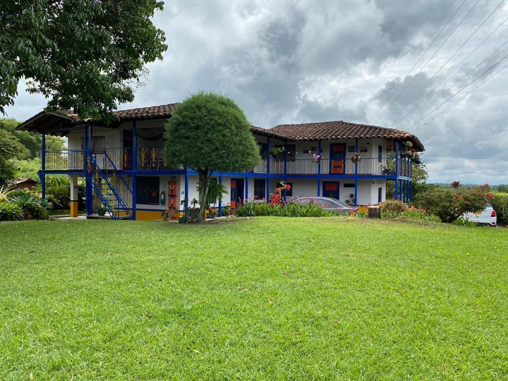 Finca en venta Valle Del Cauca Alcalá Alcala 12390 m2 Habitaciones 11 Baños 13 Garajes 7 Precio $890000000