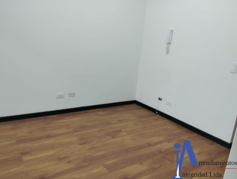 Oficina en arriendo Antioquia Medellín Ferreni 27 m2 Habitaciones 0 Baños 1 Garajes 0 Precio $1200000
