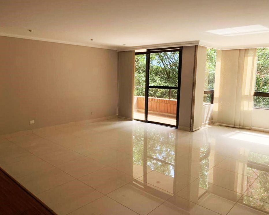 Apartamento en venta Antioquia Medellín San Lucas 167 m2 Habitaciones 3 Baños 4 Garajes 3 Precio $995000000