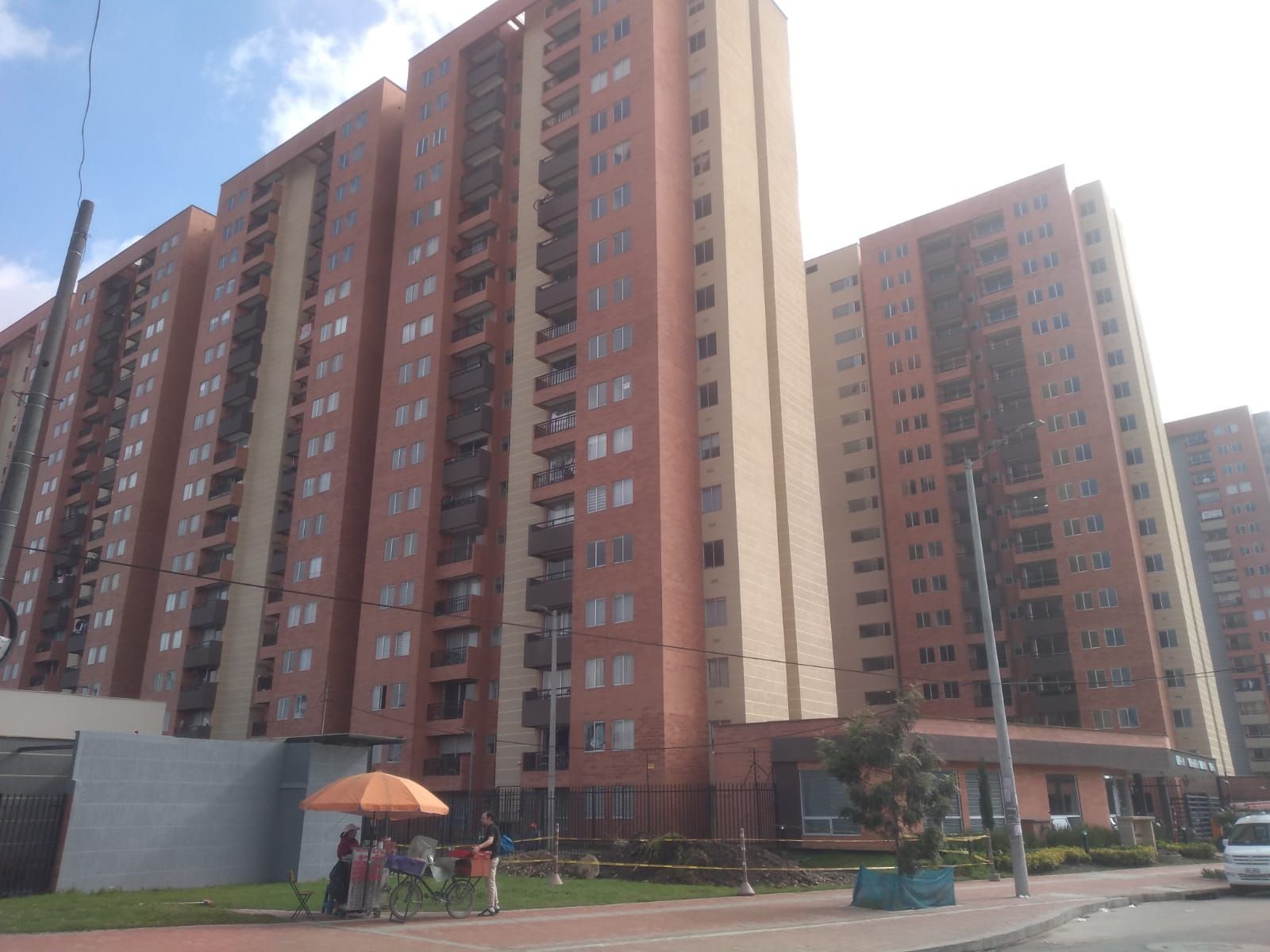 Apartamento en arriendo Cundinamarca Bogotá Alameda 51 m2 Habitaciones 3 Baños 2 Garajes 0 Precio $1200000