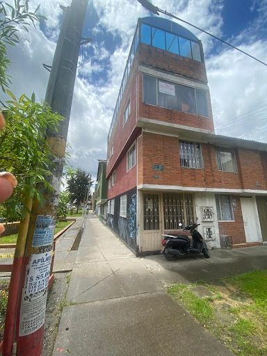 Casa en venta Cundinamarca Bogotá Calandaima 120 m2 Habitaciones 4 Baños 4 Garajes 0 Precio $320000000
