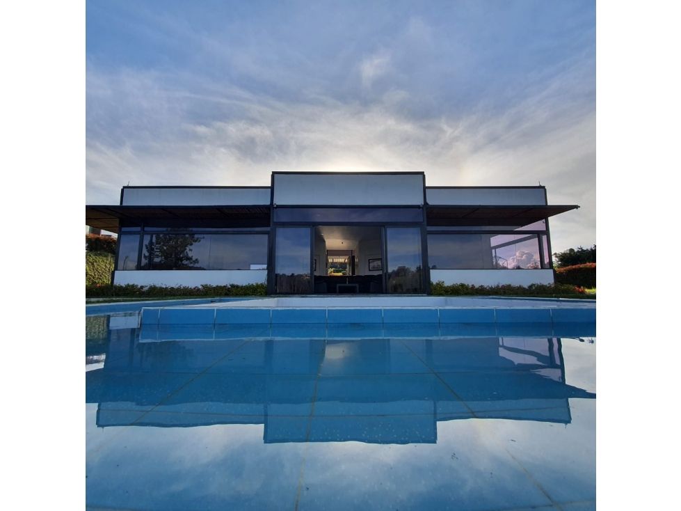 Finca en venta Antioquia Medellín San Diego 432 m2 Habitaciones 3 Baños 4 Garajes 2 Precio $3400000000