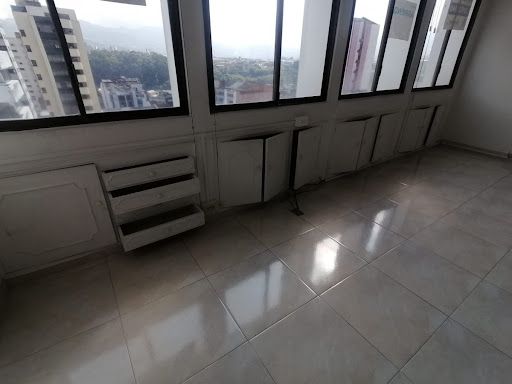 Oficina en venta Risaralda Pereira Sector Galeria Central 35 m2 Habitaciones 0 Baños 0 Garajes 2 Precio $160000000