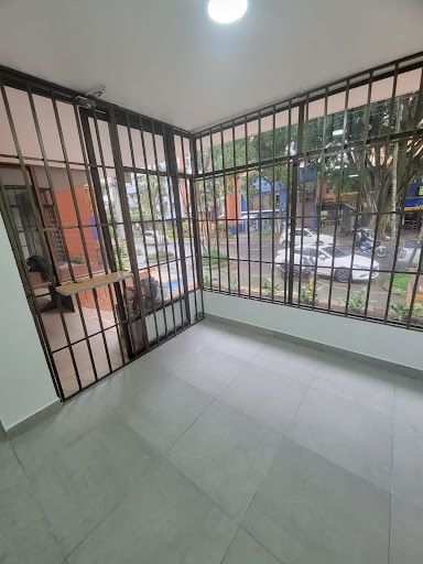 Oficina en arriendo Antioquia Medellín Laureles 55 m2 Habitaciones 0 Baños 0 Garajes 2 Precio $3400000