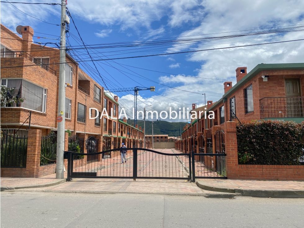 Casa en venta Cundinamarca Chía Bachue 153 m2 Habitaciones 4 Baños 4 Garajes 3 Precio $549900000