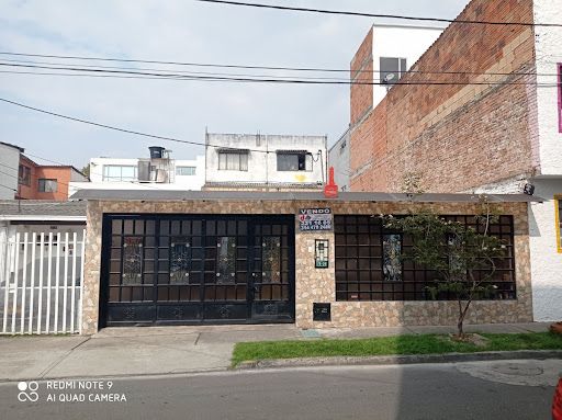 Casa en venta Cundinamarca Bogotá Ub Castilla 200 m2 Habitaciones 4 Baños 2 Garajes 4 Precio $800000000