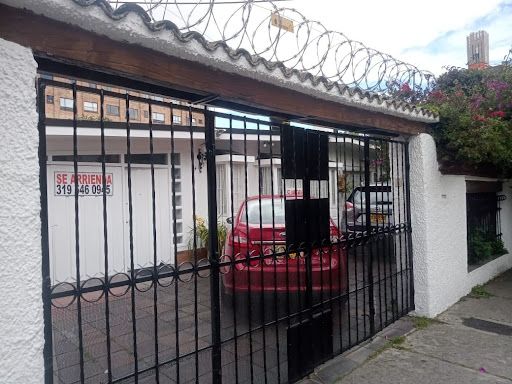 Casa en arriendo Cundinamarca Madrid El Tesoro 280 m2 Habitaciones 4 Baños 4 Garajes 5 Precio $7000000