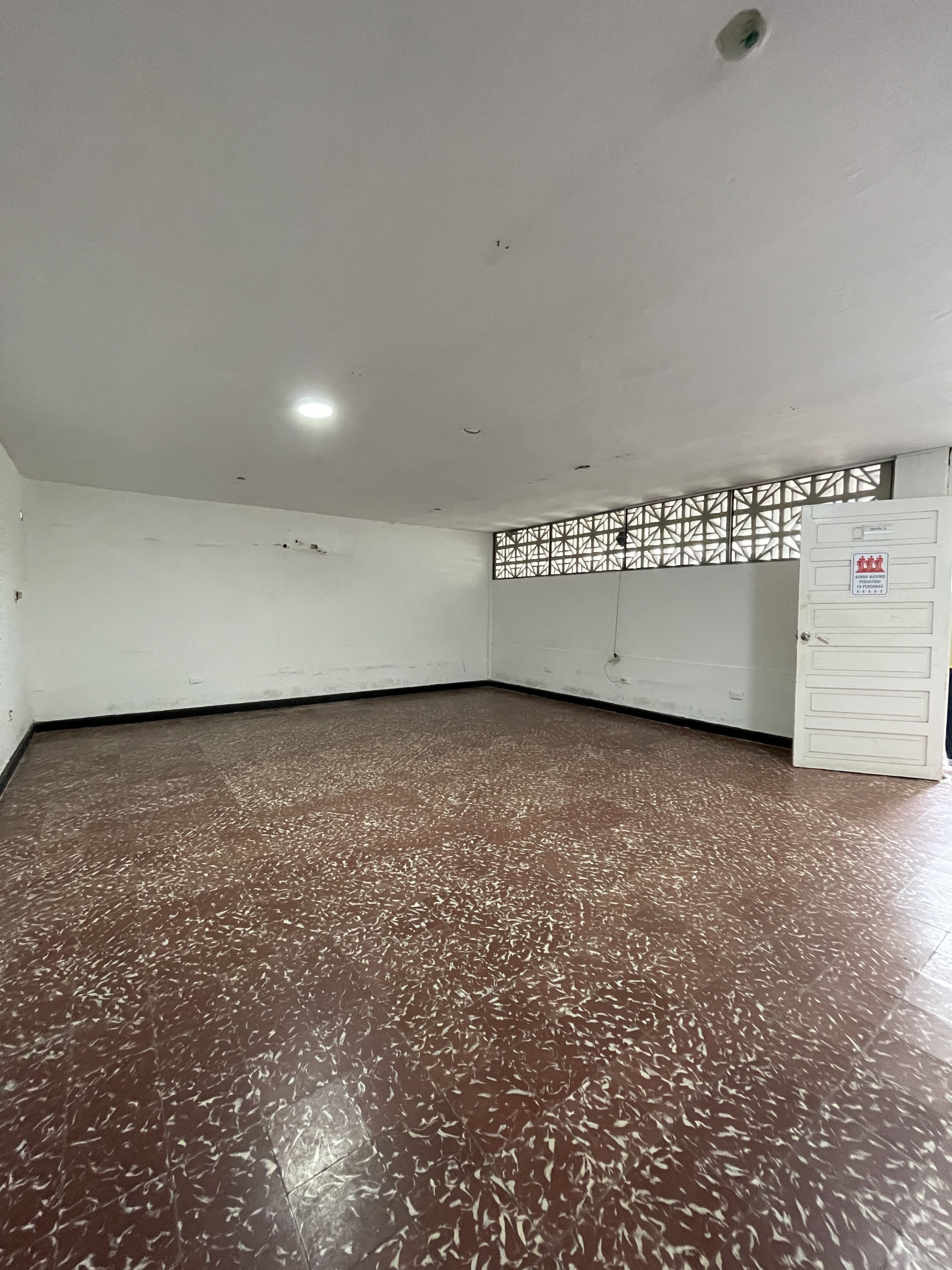 Edificio en venta Atlántico Barranquilla Santana 1392 m2 Habitaciones 1 Baños 1 Garajes 0 Precio $2700000000