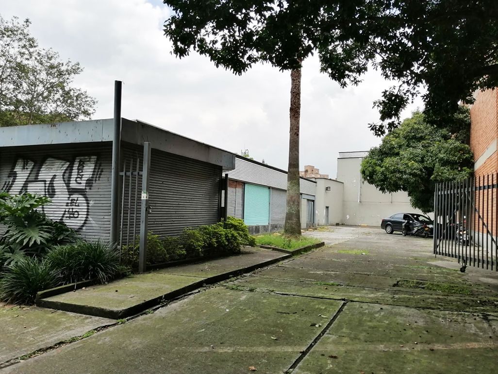 Local en venta Antioquia Envigado La Mesa 809 m2 Habitaciones 0 Baños 2 Garajes 12 Precio $5550000000