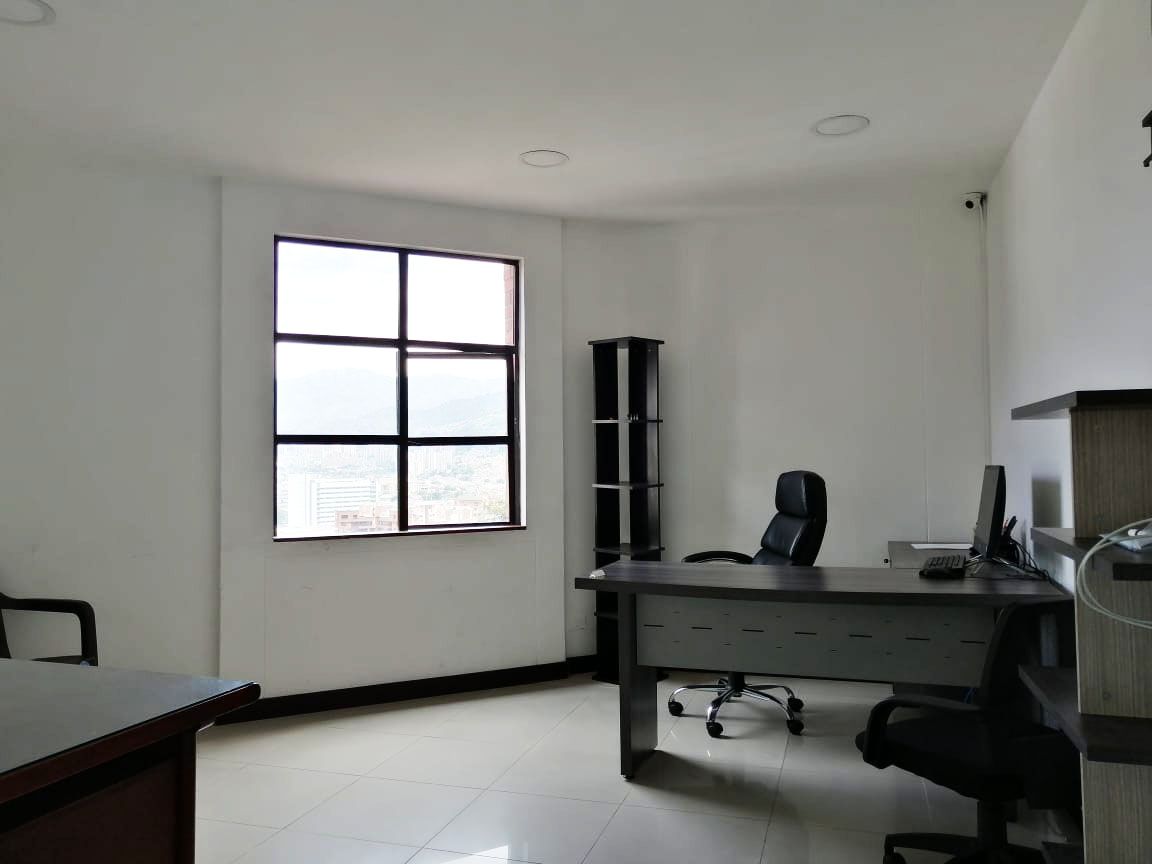 Oficina en arriendo Antioquia Medellín Astorga 70 m2 Habitaciones 0 Baños 10 Garajes 2 Precio $4800000