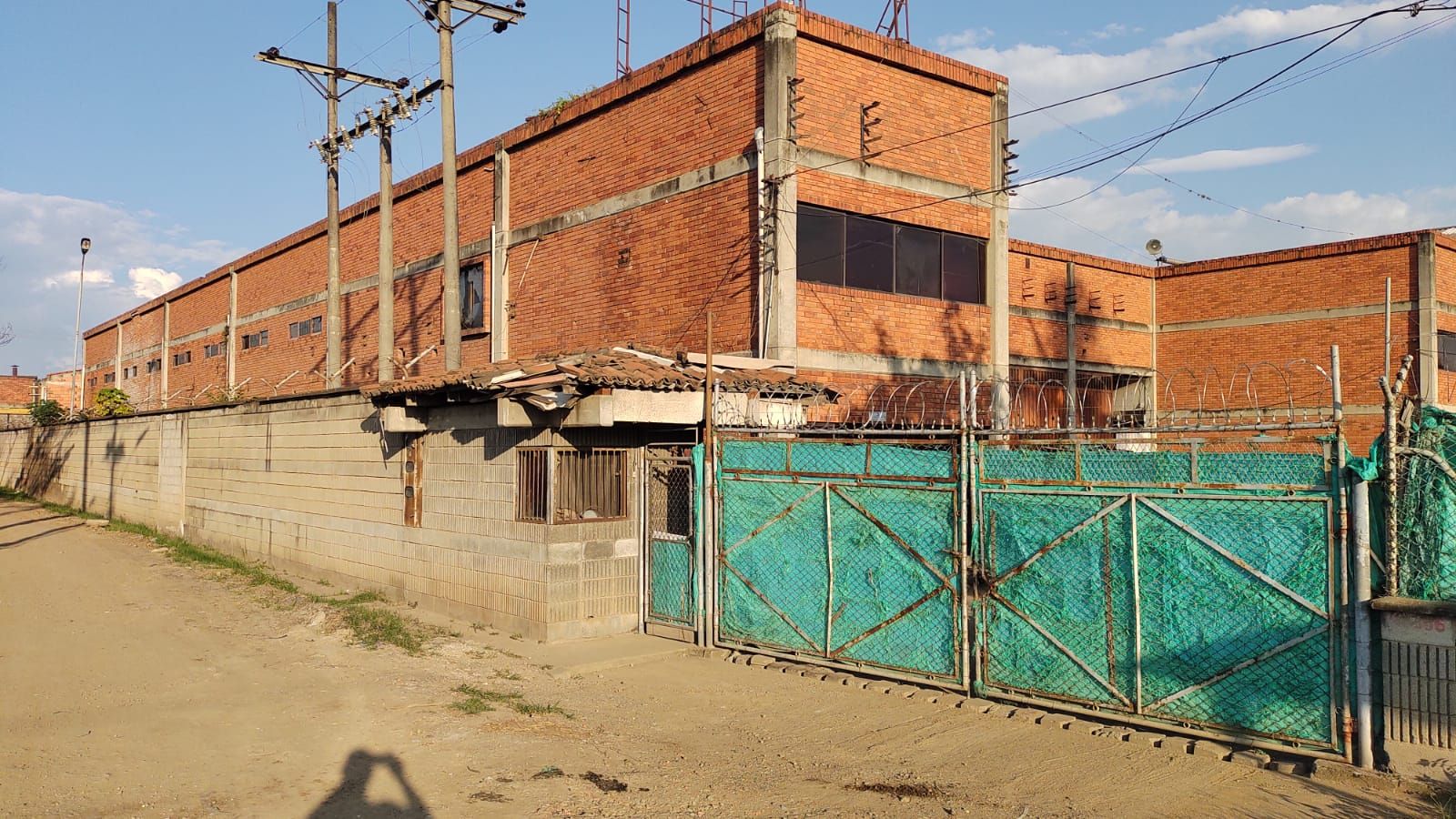 Bodega en venta Valle Del Cauca Candelaria Candelaria 1962 m2 Habitaciones 0 Baños 0 Garajes 4 Precio $2500000000