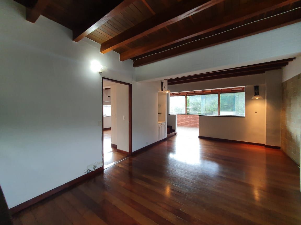 Apartamento en arriendo Antioquia Medellín San Diego 150 m2 Habitaciones 3 Baños 4 Garajes 2 Precio $2900000