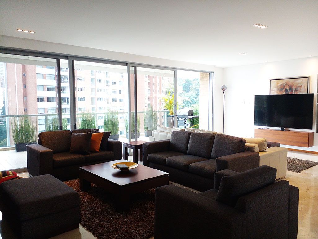 Apartamento en arriendo o venta Antioquia Medellín El Tesoro 278 m2 Habitaciones 3 Baños 6 Garajes 5 Precio venta $2580000000 Precio arriendo $18000000