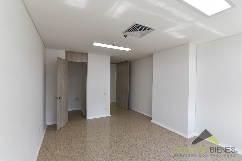 Oficina en venta Antioquia Envigado Las Vegas 37 m2 Habitaciones 0 Baños 1 Garajes 0 Precio $445000000