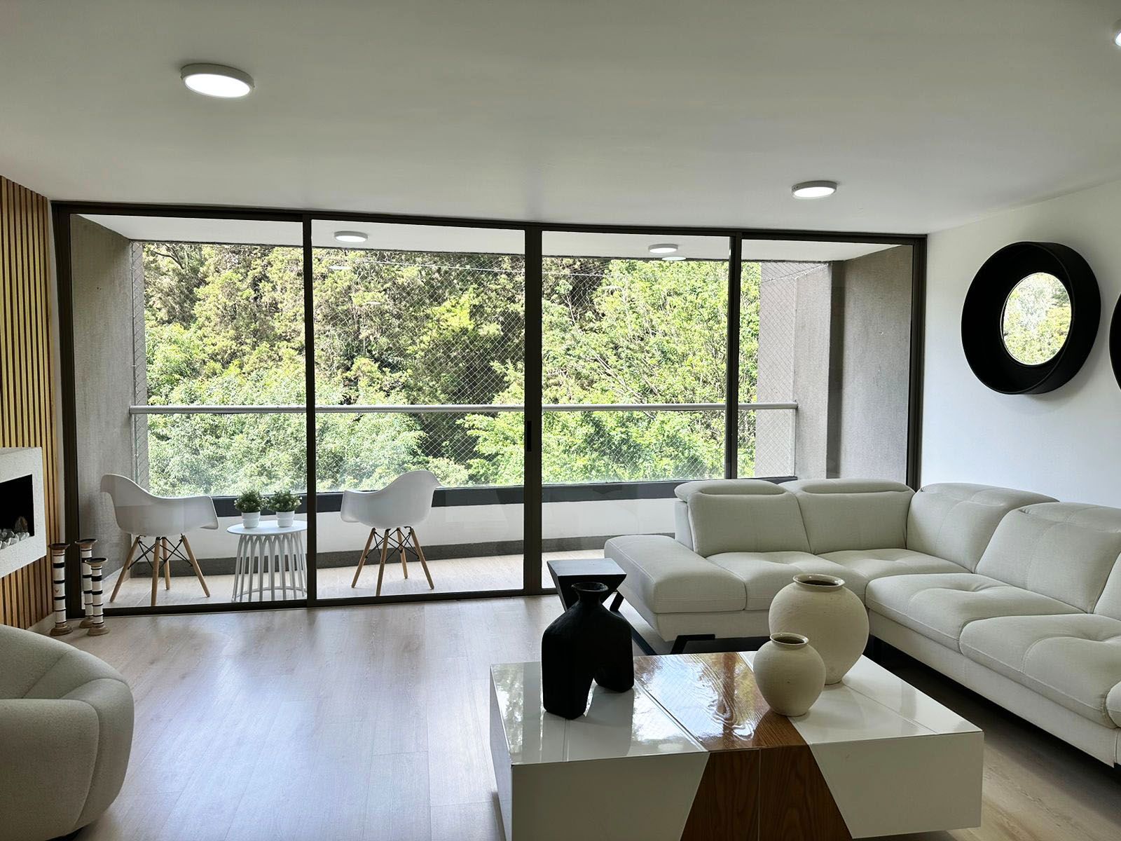 Apartamento en arriendo Antioquia Medellín San Lucas 120 m2 Habitaciones 2 Baños 4 Garajes 3 Precio $8200000