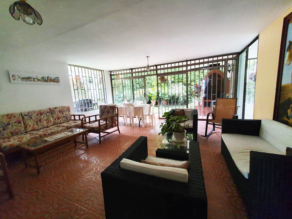 Casa en venta Antioquia Medellín Las Palmas 430 m2 Habitaciones 5 Baños 17 Garajes 5 Precio $1800000000