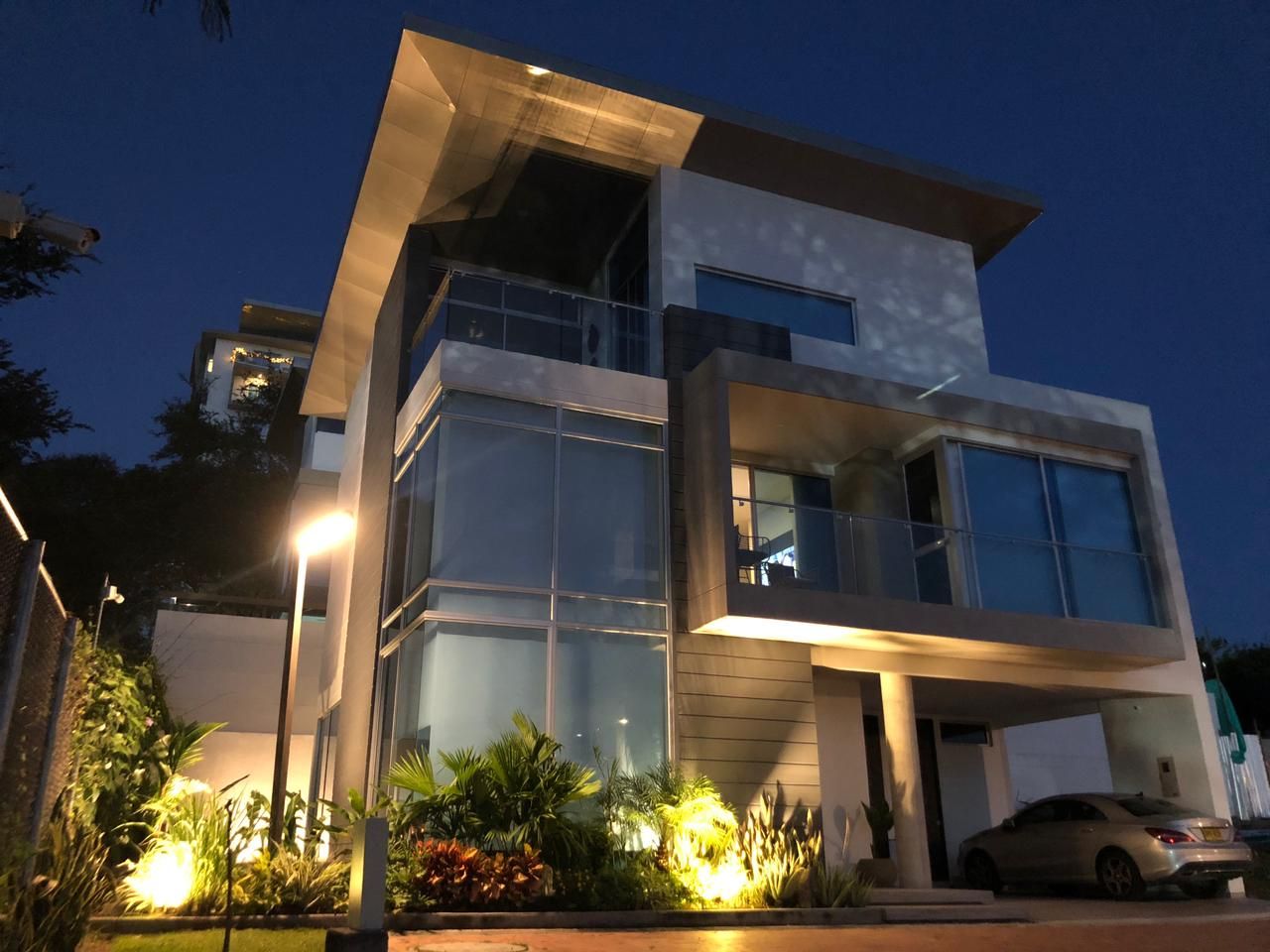Casa en venta Tolima Ibagué Ibagué 287 m2 Habitaciones 4 Baños 4 Garajes 3 Precio $1550000000
