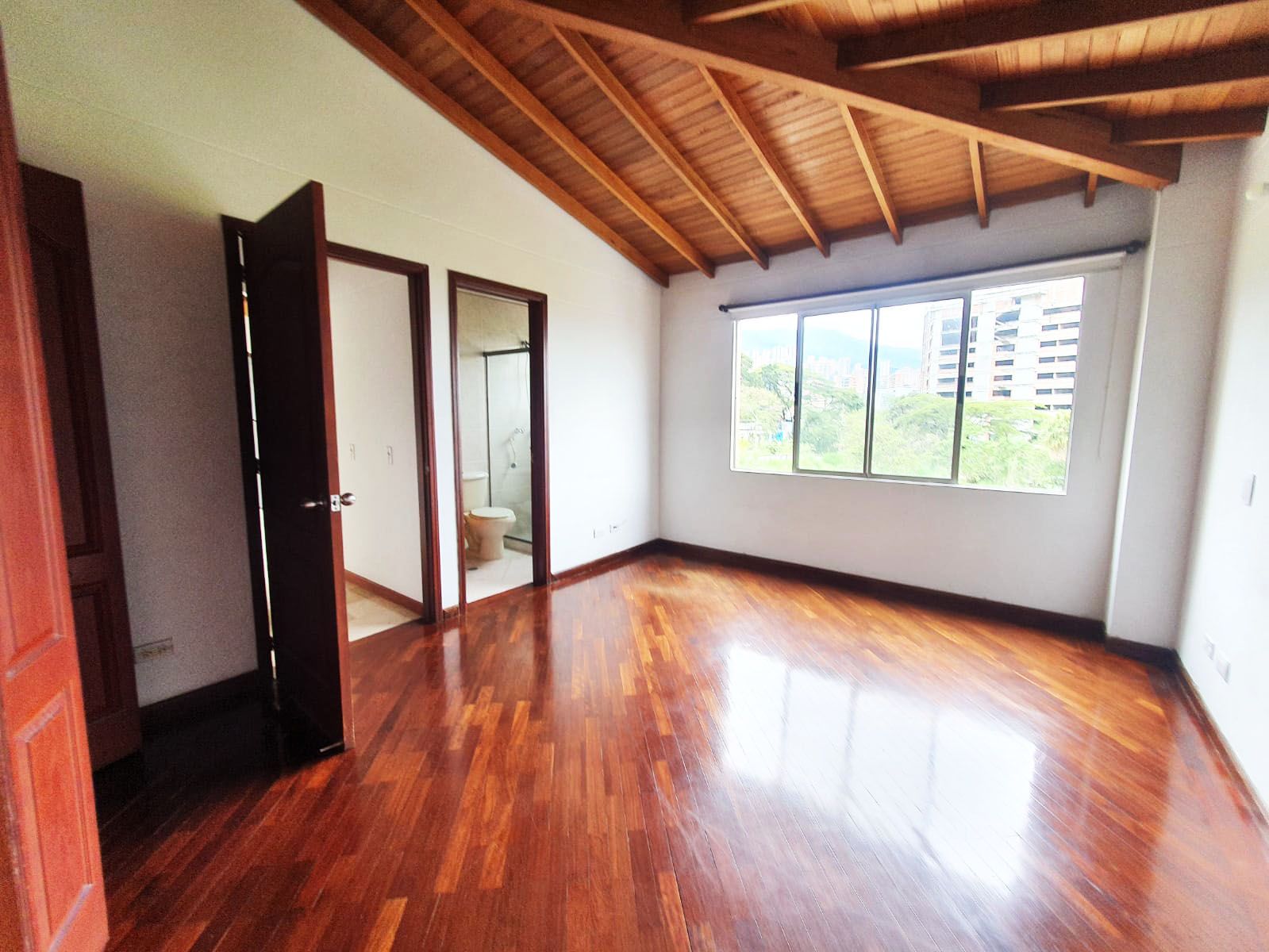 Apartamento en arriendo Antioquia Medellín Asomadera No2 60 m2 Habitaciones 1 Baños 2 Garajes 2 Precio $2900000
