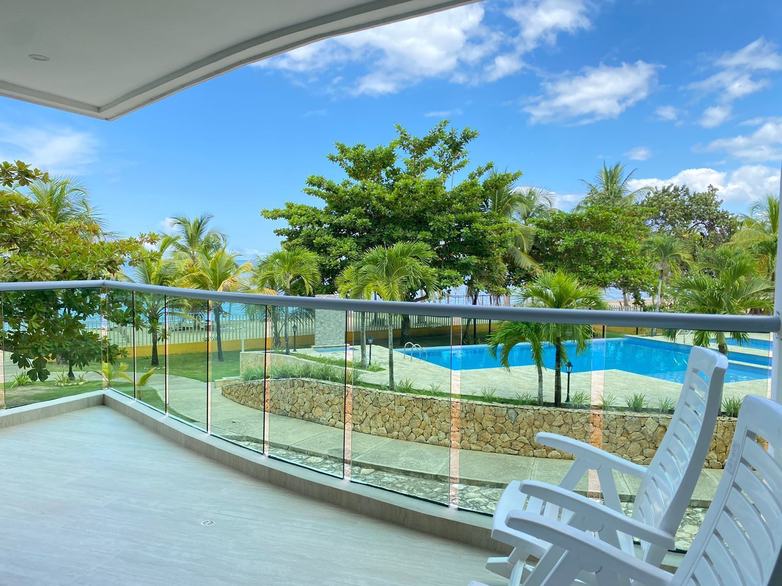 Apartamento en arriendo Sucre Coveñas Coveñas 120 m2 Habitaciones 3 Baños 6 Garajes 3 Precio $450000