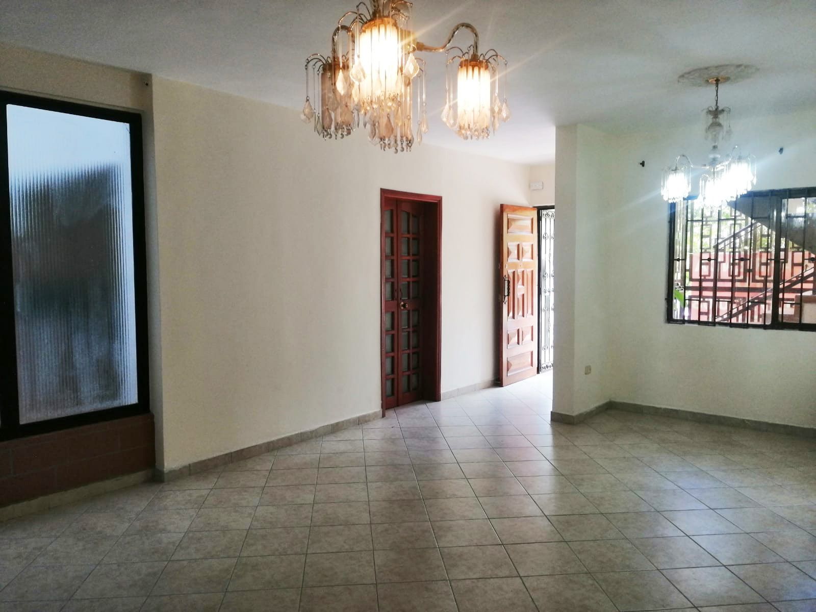 Casa en arriendo Antioquia Medellín Manila 200 m2 Habitaciones 4 Baños 4 Garajes 1 Precio $5800000