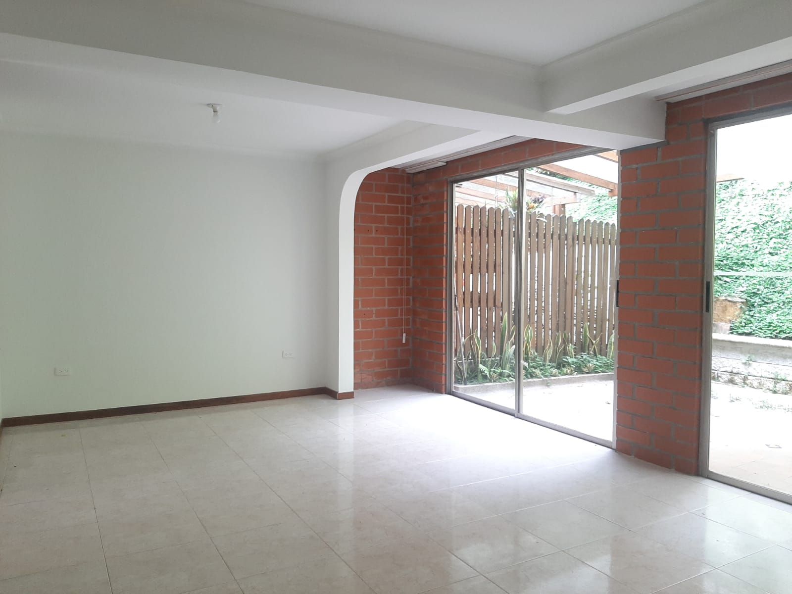 Casa en arriendo Antioquia Envigado La Abadia 146 m2 Habitaciones 3 Baños 4 Garajes 3 Precio $4350000