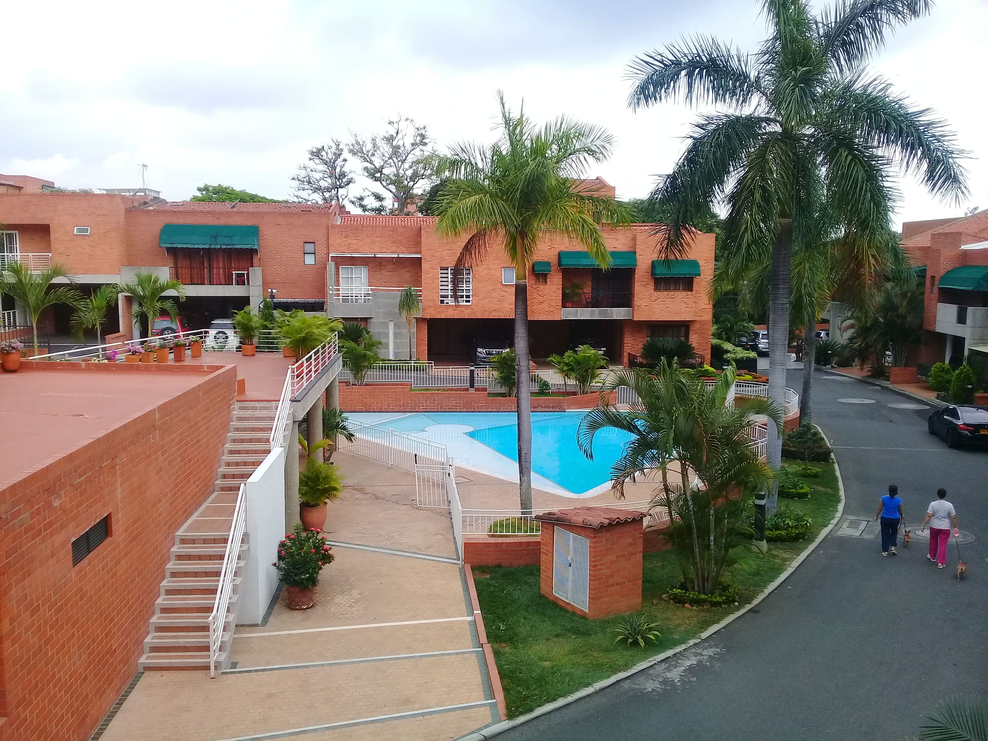 Apartamento en arriendo Valle Del Cauca Cali Urbanización Ciudad Jardín 110 m2 Habitaciones 3 Baños 4 Garajes 2 Precio $4000000