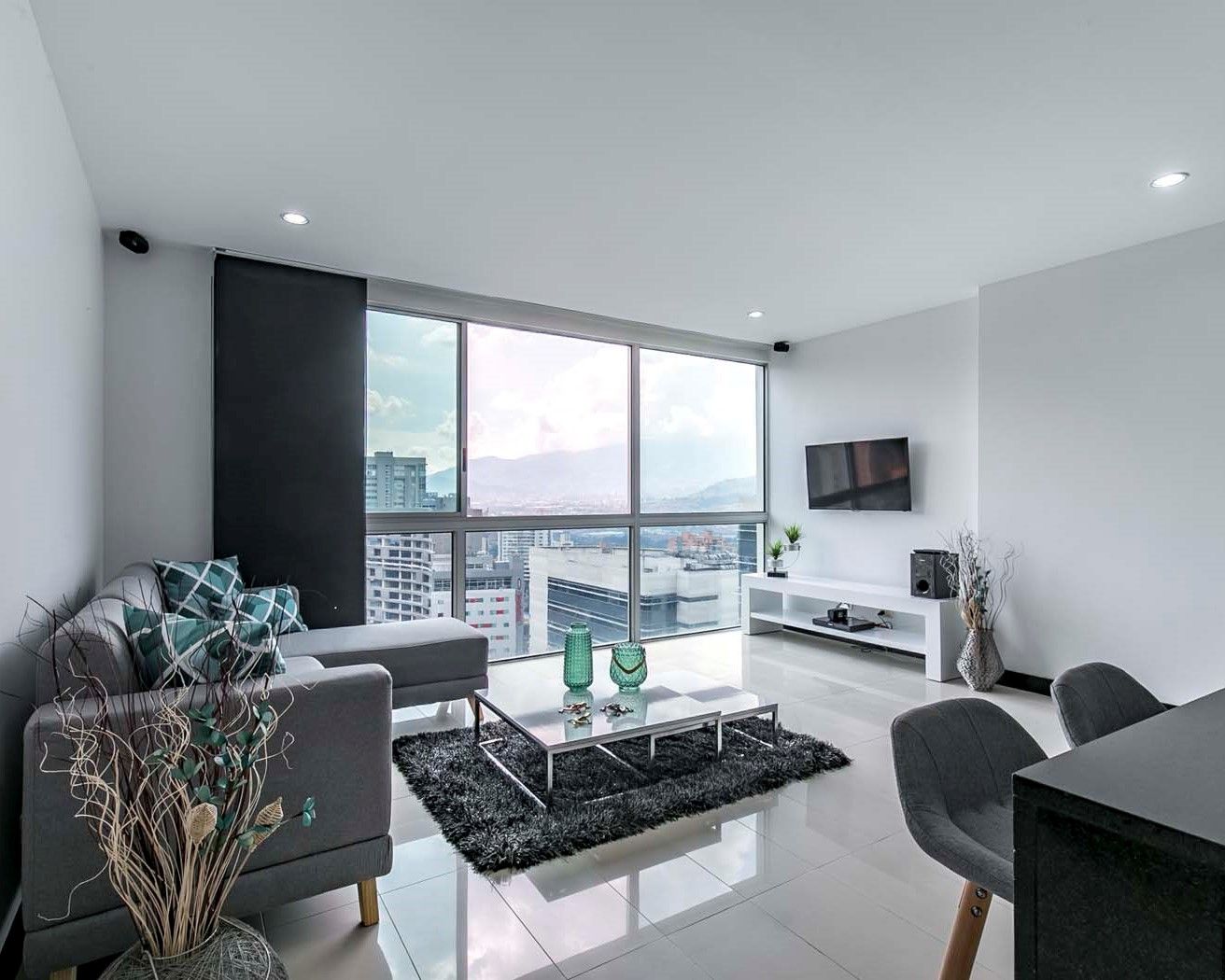Apartaestudio en arriendo Antioquia Medellín Alejandria 54 m2 Habitaciones 1 Baños 2 Garajes 2 Precio $3700000