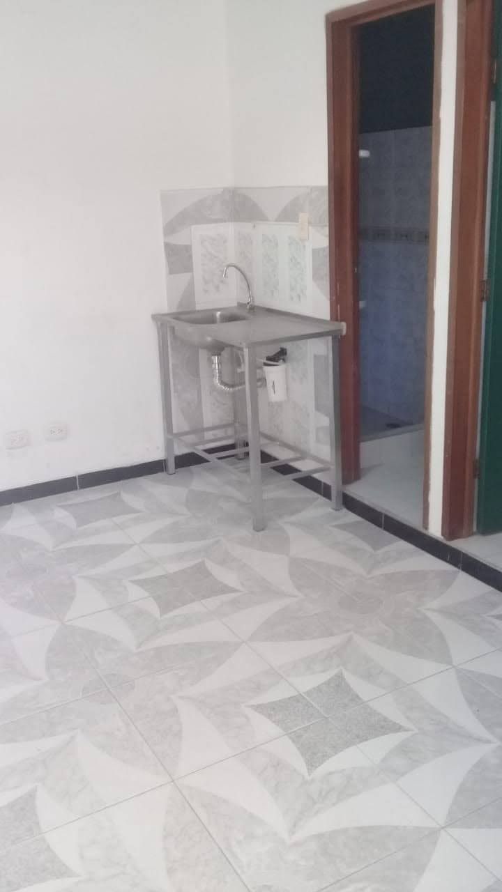 Local en venta Cundinamarca Bogotá Florida Blanca 48 m2 Habitaciones 0 Baños 2 Garajes 1 Precio $190000000