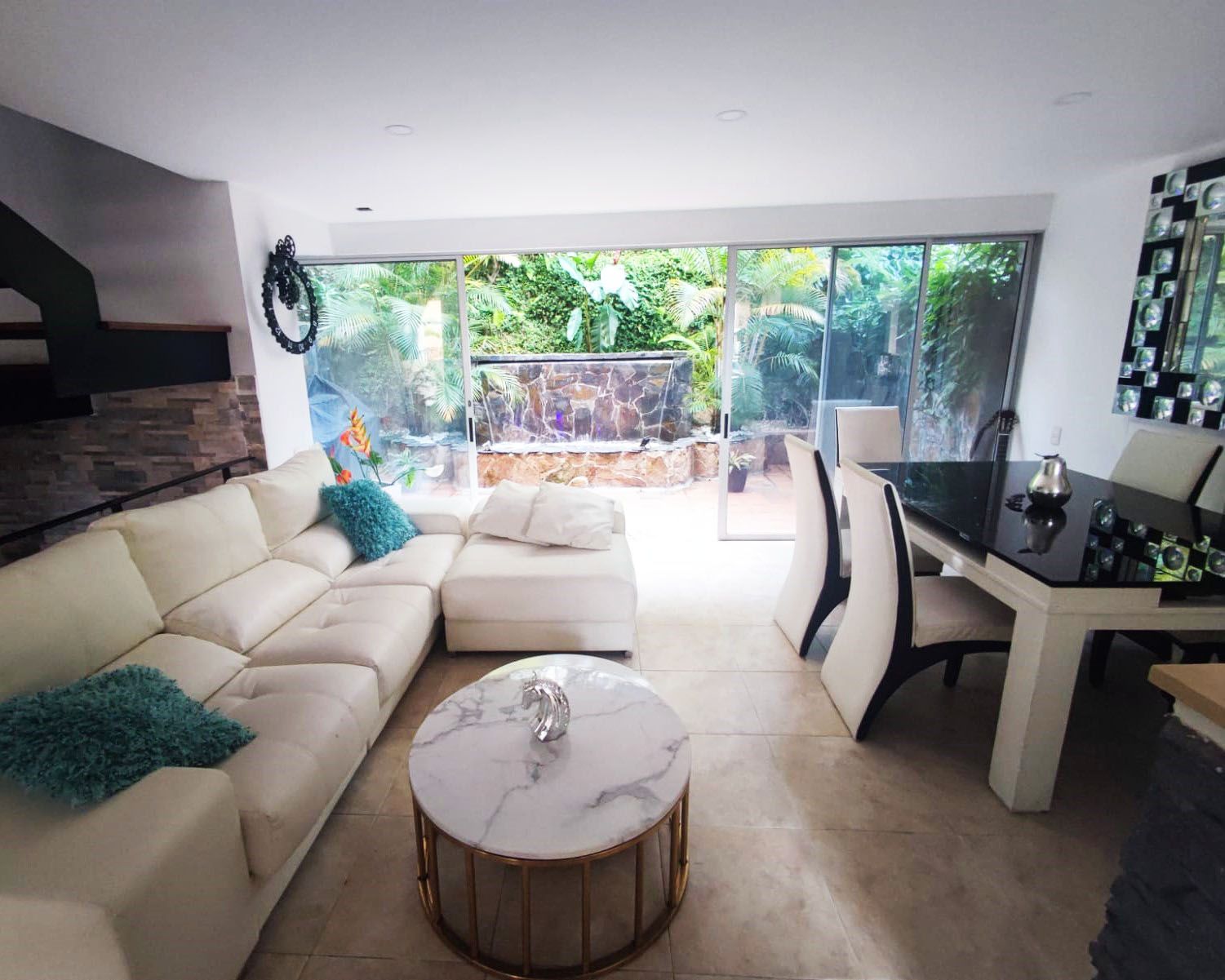 Casa en venta Antioquia Medellín Altos Del Poblado 160 m2 Habitaciones 3 Baños 4 Garajes 3 Precio $920000000