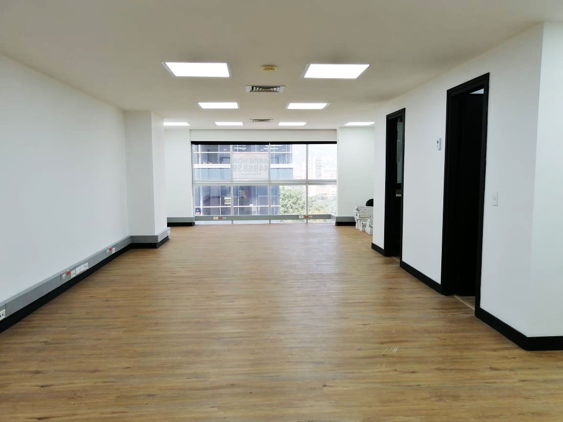 Oficina en arriendo Antioquia Medellín Loma Del Campestre 65 m2 Habitaciones 0 Baños 0 Garajes 2 Precio $4300000