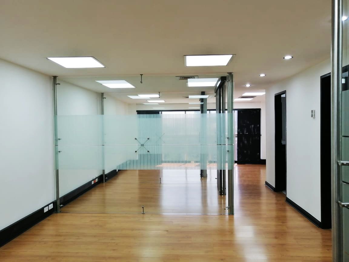 Oficina en arriendo Antioquia Medellín Loma Del Campestre 65 m2 Habitaciones 0 Baños 0 Garajes 2 Precio $3900000