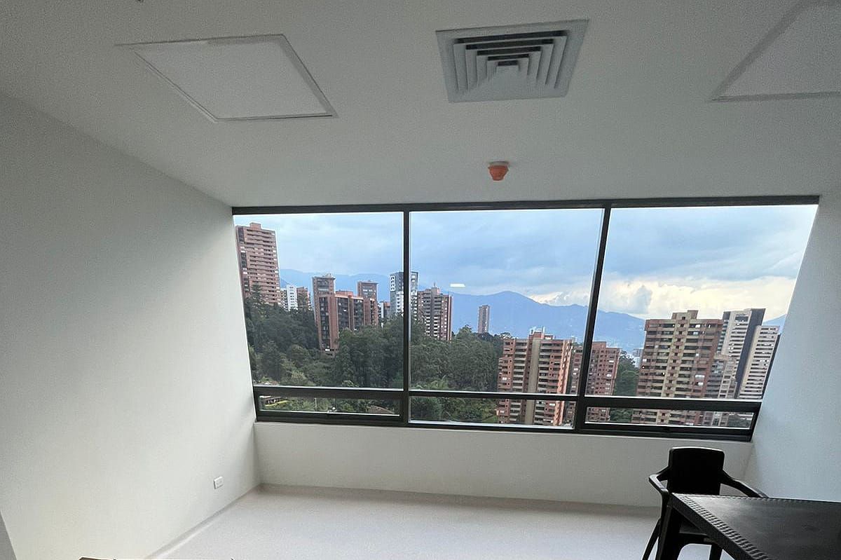 Consultorio en arriendo Antioquia Medellín Las Lomas No2 37 m2 Habitaciones 0 Baños 0 Garajes 1 Precio $3800000