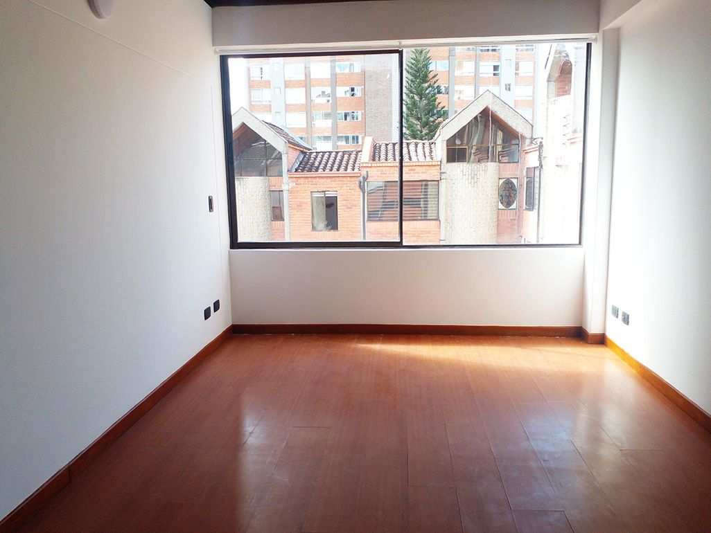 Casa en arriendo Antioquia Medellín El Tesoro 220 m2 Habitaciones 3 Baños 6 Garajes 3 Precio $5000000