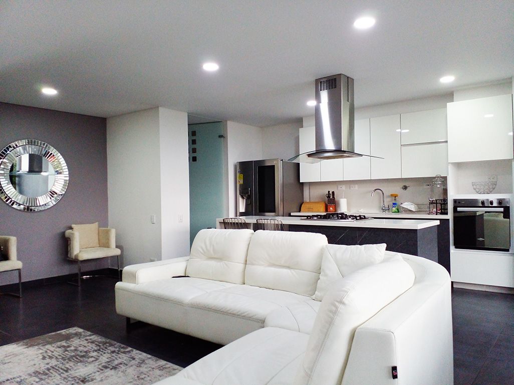 Casa en venta Antioquia Envigado Zona Centro 280 m2 Habitaciones 3 Baños 6 Garajes 5 Precio $2200000000