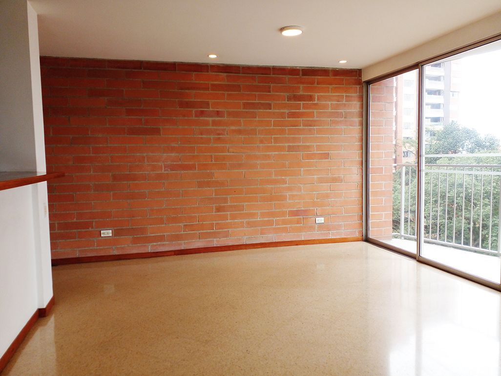 Apartamento en arriendo Antioquia Medellín San Lucas 94 m2 Habitaciones 3 Baños 2 Garajes 2 Precio $3900000